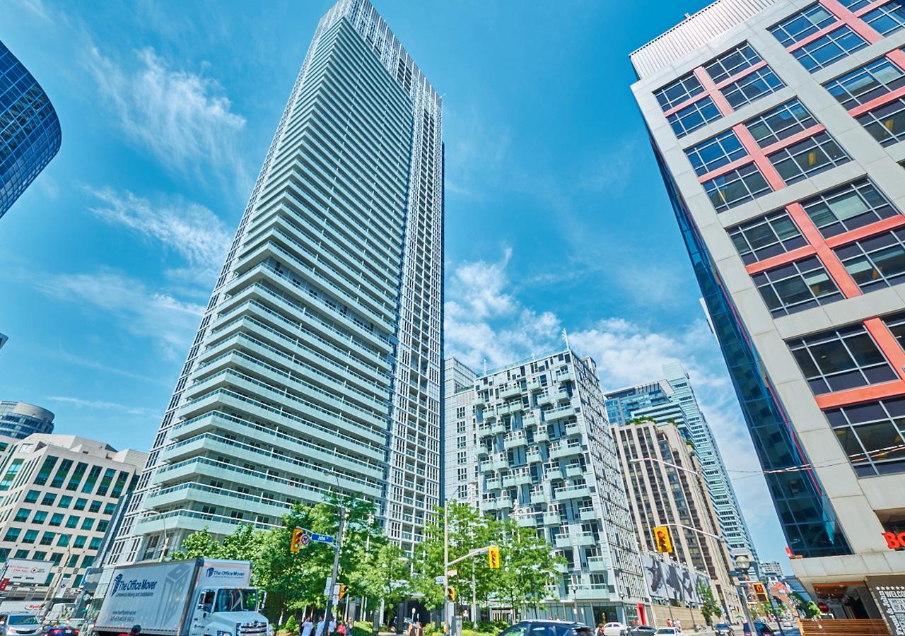 Diamond Suite Toronto Exterior photo
